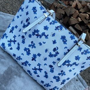 Liz Claiborne Blue and White Floral Tote Bag